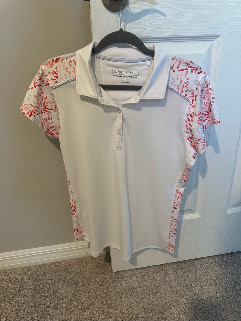 Pebble Beach White Polo with Coral-Print Shoulder and Side Panels